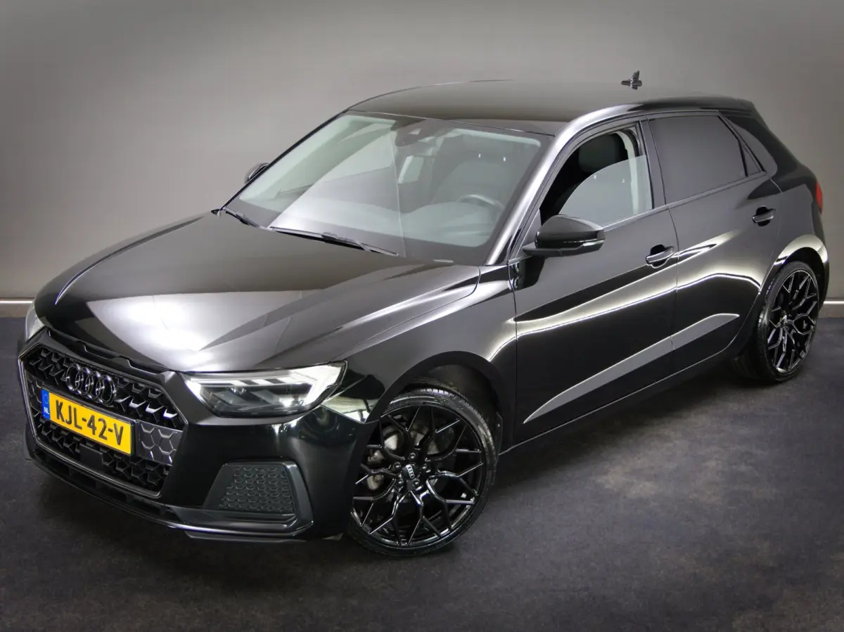 25 TFSI Pro Line (STOELVERWARMING, APPLE CARPLAY/ANDROID AUTO, LED-MATRIX, CLIMATE, PDC, MULTIFUNCTIONEEL STUUR)