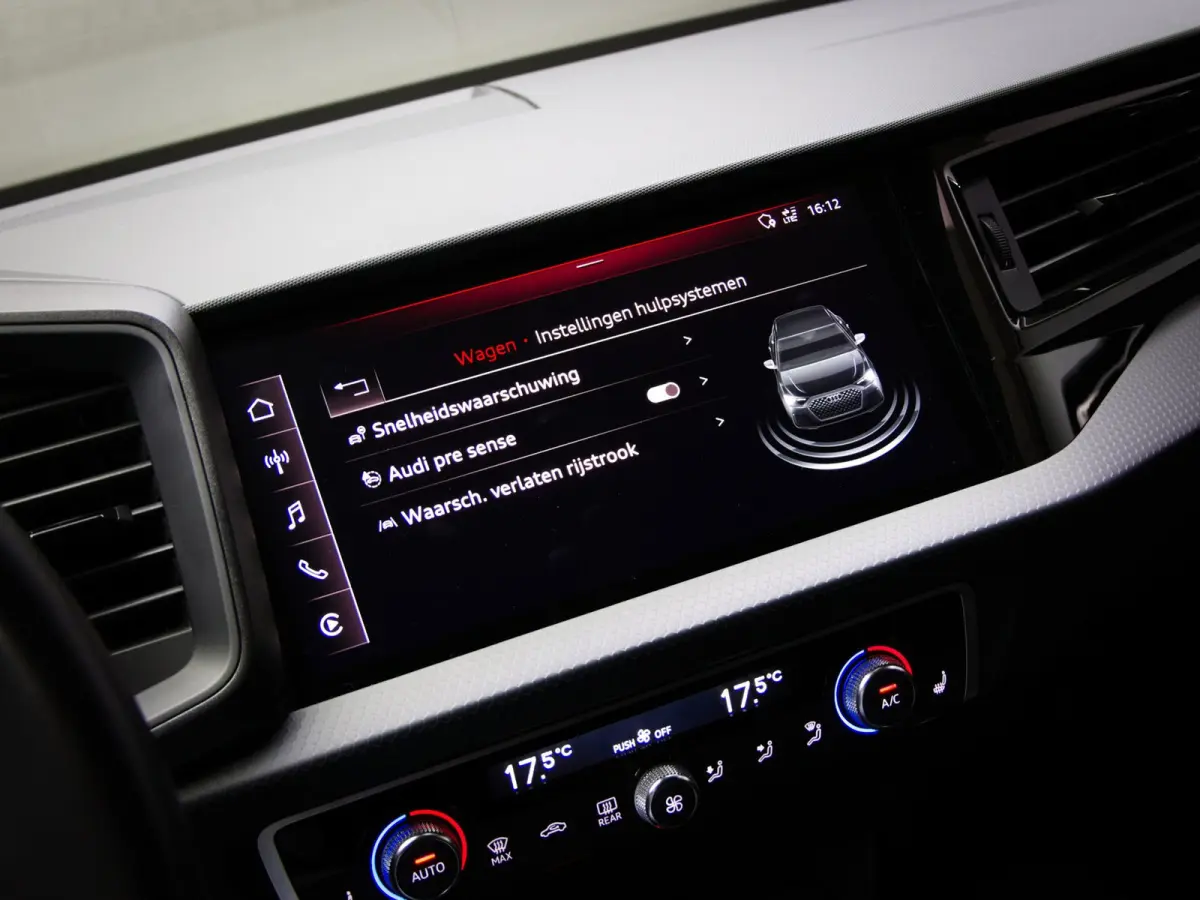 25 TFSI Pro Line (STOELVERWARMING, APPLE CARPLAY/ANDROID AUTO, LED-MATRIX, CLIMATE, PDC, MULTIFUNCTIONEEL STUUR)