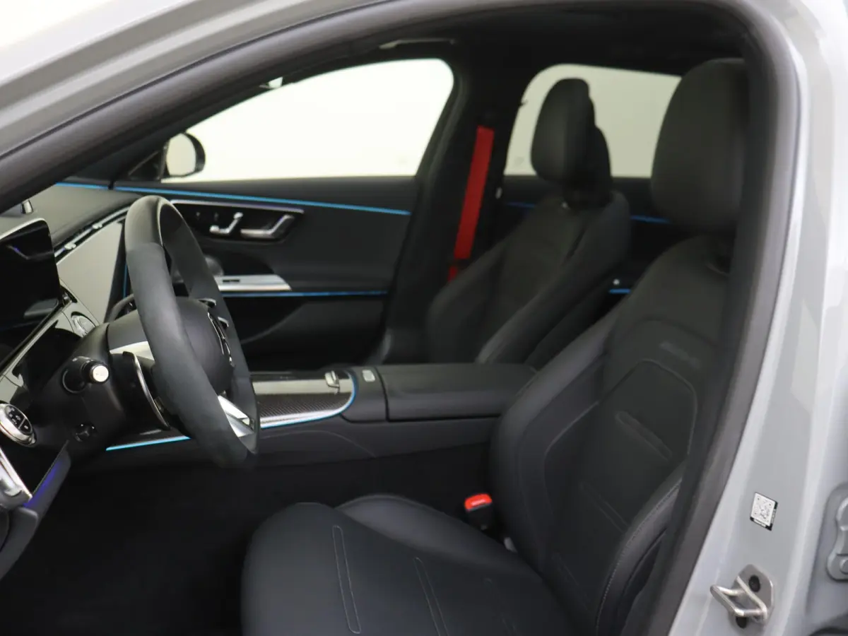 AMG 53 4MATIC+ / Premium Plus/ SUPERSCREEN/ DYNAMIC PLUS/ Panoramadak/ SOH 100%/ Rijassistentie/ Stoelverwarming v+a/ 21 inch/ Carbon Zéér compleet!