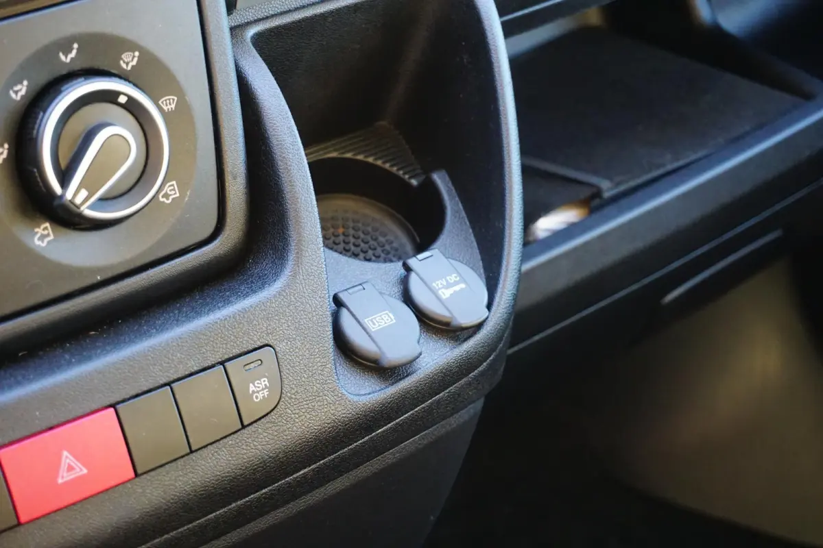 2.2 BlueHDi 140 L3H2 3.5t in Topstaat |Camera |Cruise |Carplay |Android auto |Airco |Betimmering |1e eigenaar |Lage KM-stand |EURO6D |BPM vrij voor ondernemers |Mooie camperbasis
