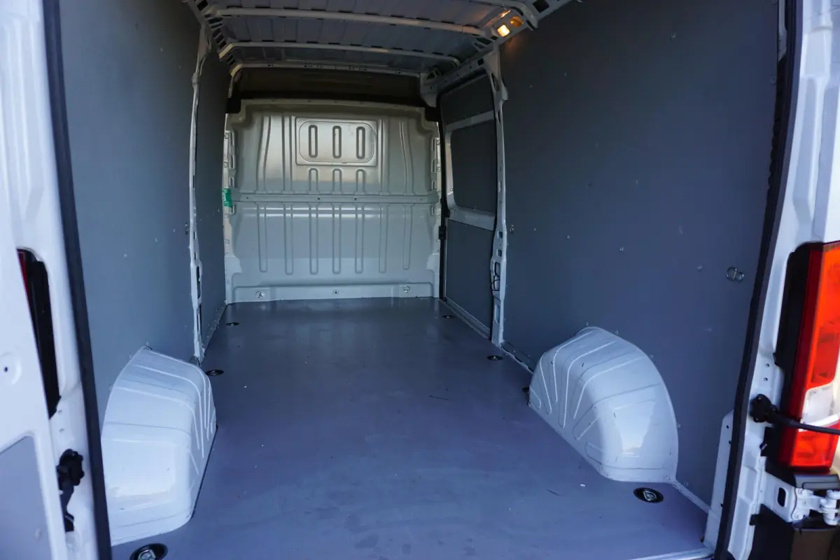 2.2 BlueHDi 140 L3H2 3.5t in Topstaat |Camera |Cruise |Carplay |Android auto |Airco |Betimmering |1e eigenaar |Lage KM-stand |EURO6D |BPM vrij voor ondernemers |Mooie camperbasis