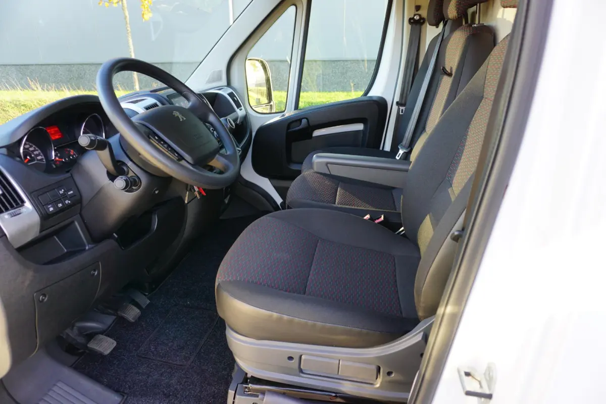 2.2 BlueHDi 140 L3H2 3.5t in Topstaat |Camera |Cruise |Carplay |Android auto |Airco |Betimmering |1e eigenaar |Lage KM-stand |EURO6D |BPM vrij voor ondernemers |Mooie camperbasis