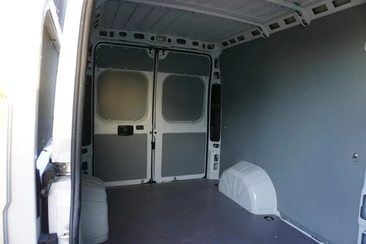2.2 BlueHDi 140 L3H2 3.5t in Topstaat |Camera |Cruise |Carplay |Android auto |Airco |Betimmering |1e eigenaar |Lage KM-stand |EURO6D |BPM vrij voor ondernemers |Mooie camperbasis