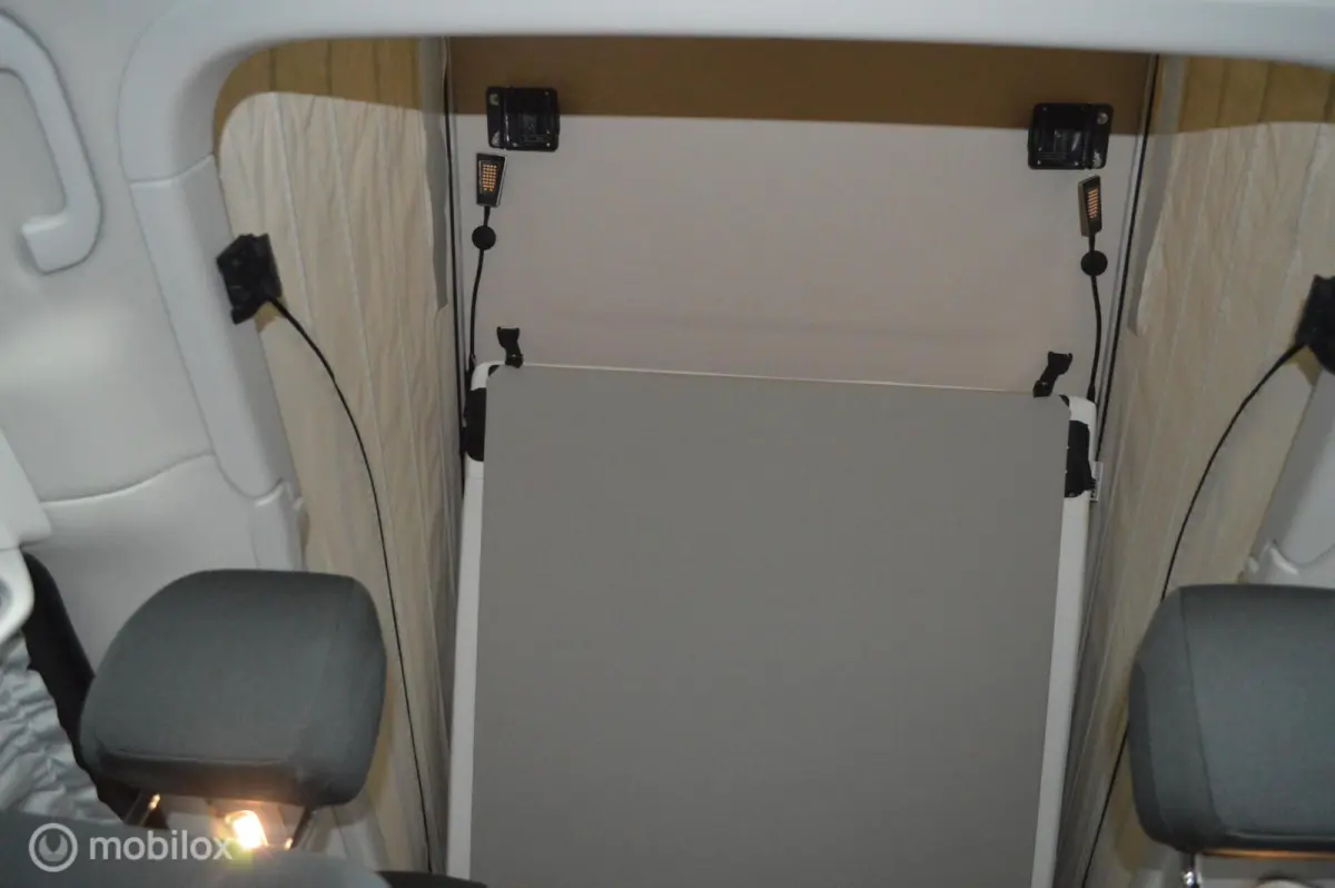 V220 MARCO POLO /DUB. SCHUIFD/AUT. 9