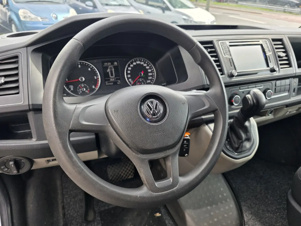 2.0 TDI L2H1 DC Trendline Automaat – Werkbus – 220V – Euro 6 – NAP – Trekhaak