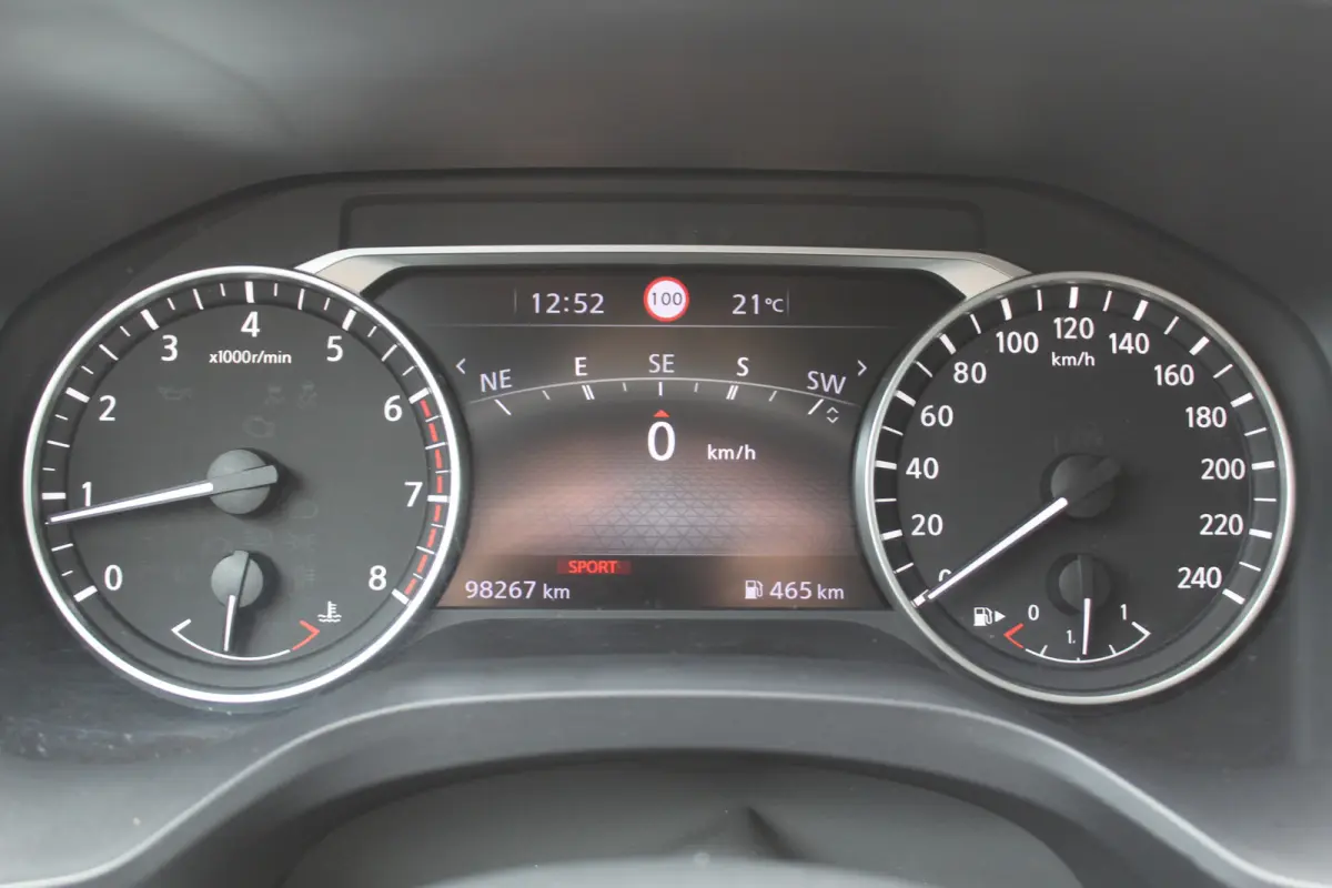 1.3 MHEV Visia l Cruise Control l PDC l 360- camera l Dodehoek Sensor l Keyless Entry l Airco l  Navi l Apple Carplay/Android Auto