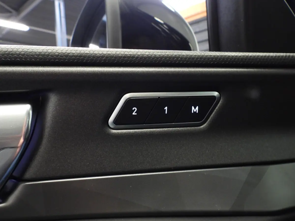 1.5 PHEV BlackLine ZWARTE HEMEL/360CAM/SCHUIFDAK/LED/20"LMV!