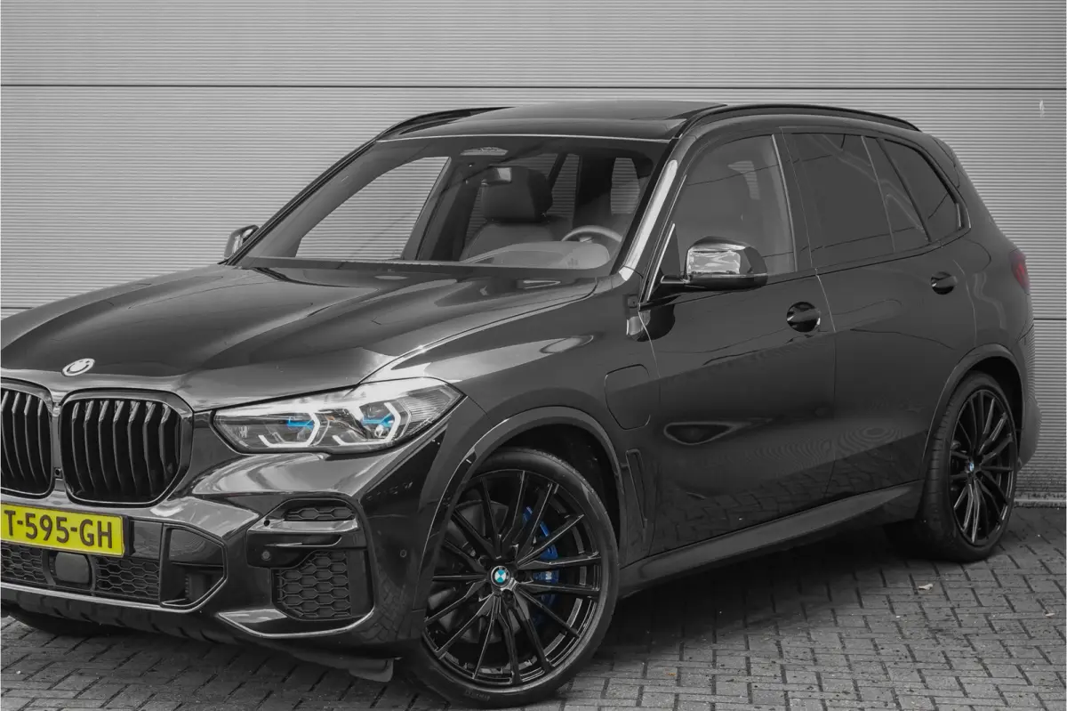 xDrive45e High Executive M-Sport Pano Laser ACC HUD Keyless 22"