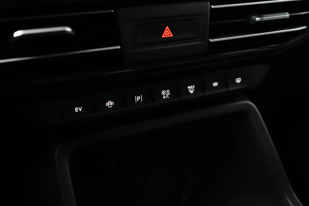 Plug-In Hybride Titanium 150pk | Virtual cockpit | Navi | Adaptive cruise | All season | 2026 auto! |