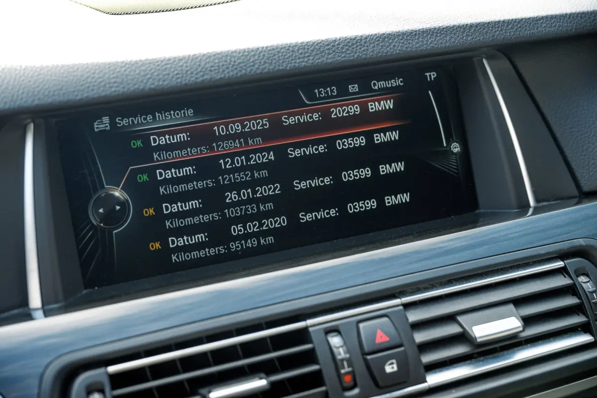 528i High Executive Panoramadak I Soft Close I Adaptive Cruise I Hifi I Head Up I Mineralweiss I NL Auto I NAP
