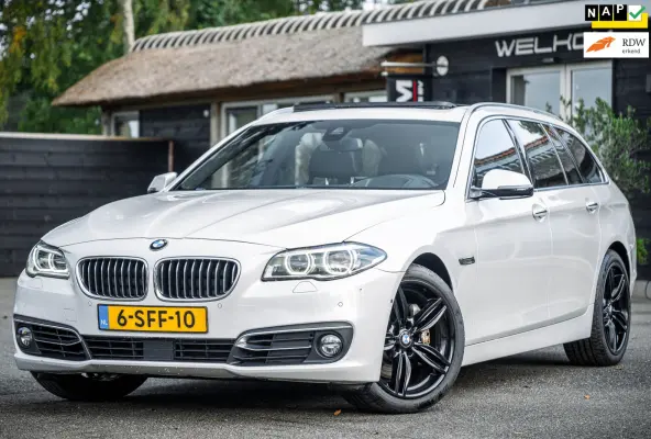 528i High Executive Panoramadak I Soft Close I Adaptive Cruise I Hifi I Head Up I Mineralweiss I NL Auto I NAP
