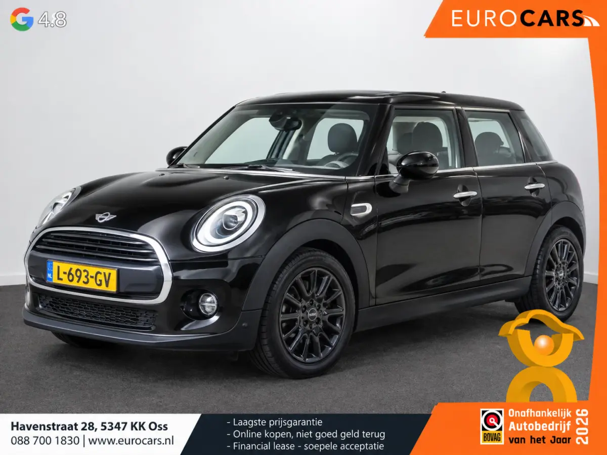 One 1.5 5-DRS Automaat Business Edition Navigatie PDC Cruise Control Airco 17" Lichtmetalen velgen 5-Deurs