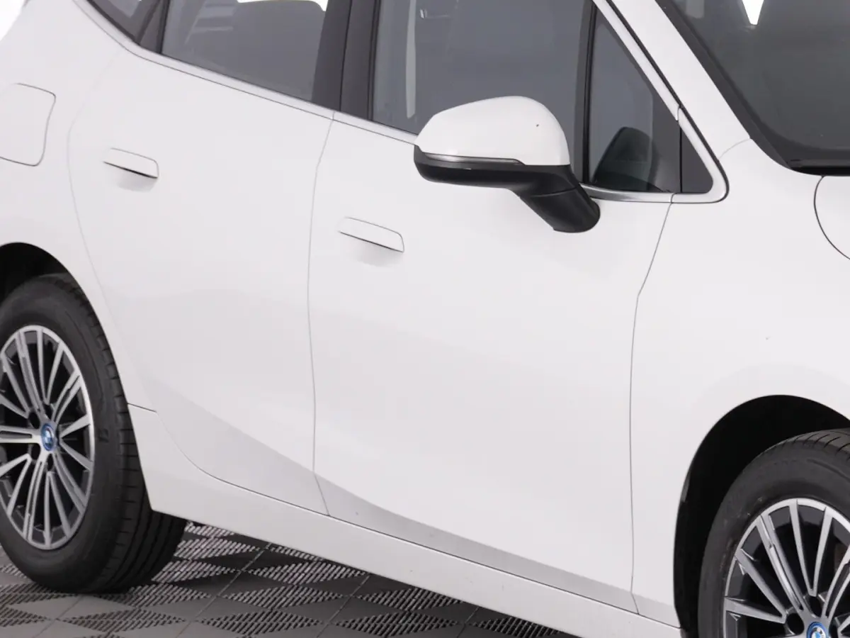 225 xDrive Luxury Line | Keyless | Camera | Sportstoelen | PHEV | !