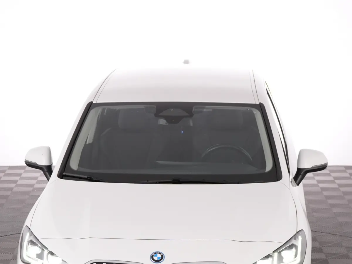 225 xDrive Luxury Line | Keyless | Camera | Sportstoelen | PHEV | !
