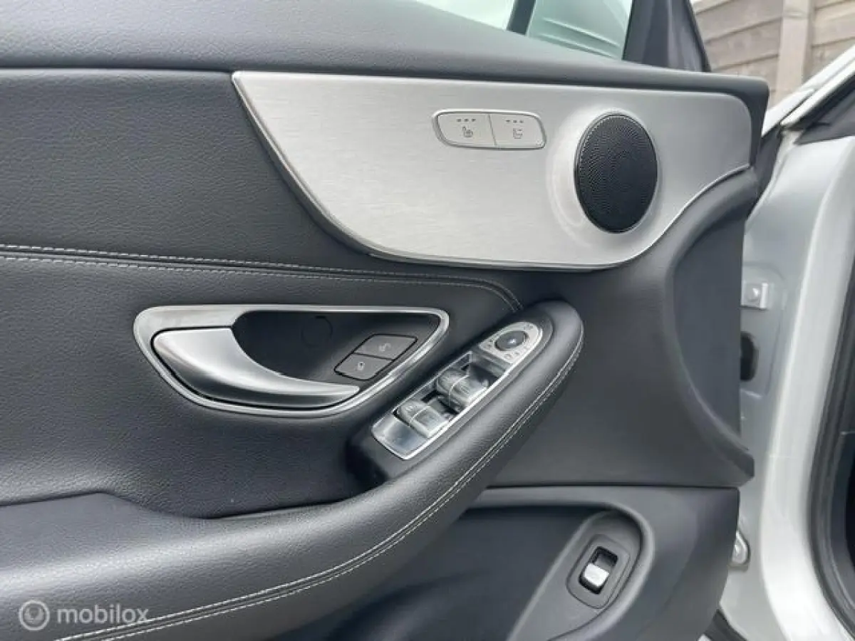 180 Premium Plus Stoel/Nekverw. AMG