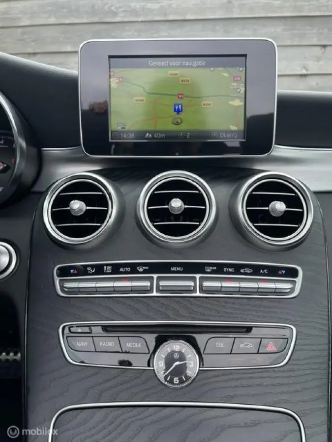 180 Premium Plus Stoel/Nekverw. AMG