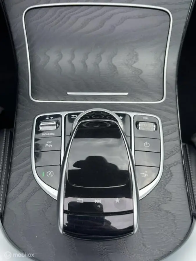 180 Premium Plus Stoel/Nekverw. AMG