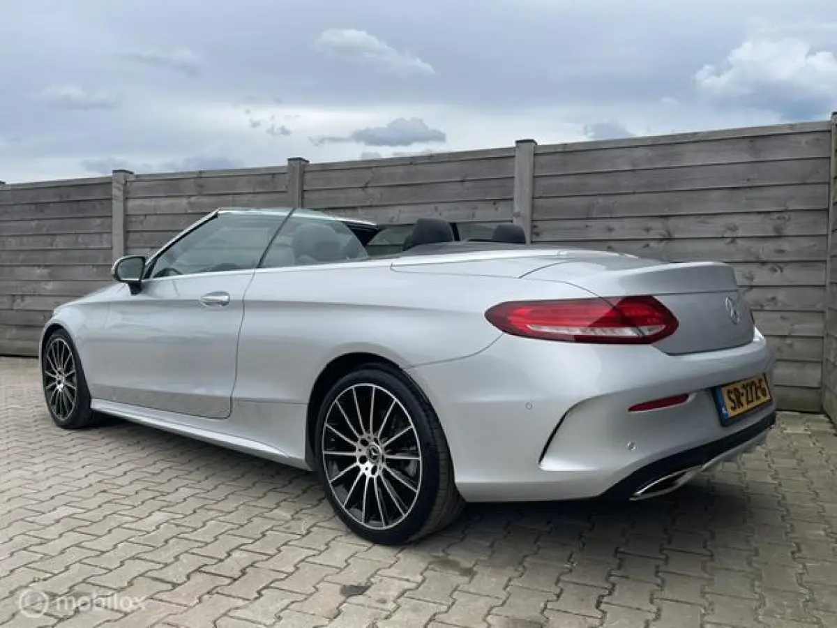 180 Premium Plus Stoel/Nekverw. AMG
