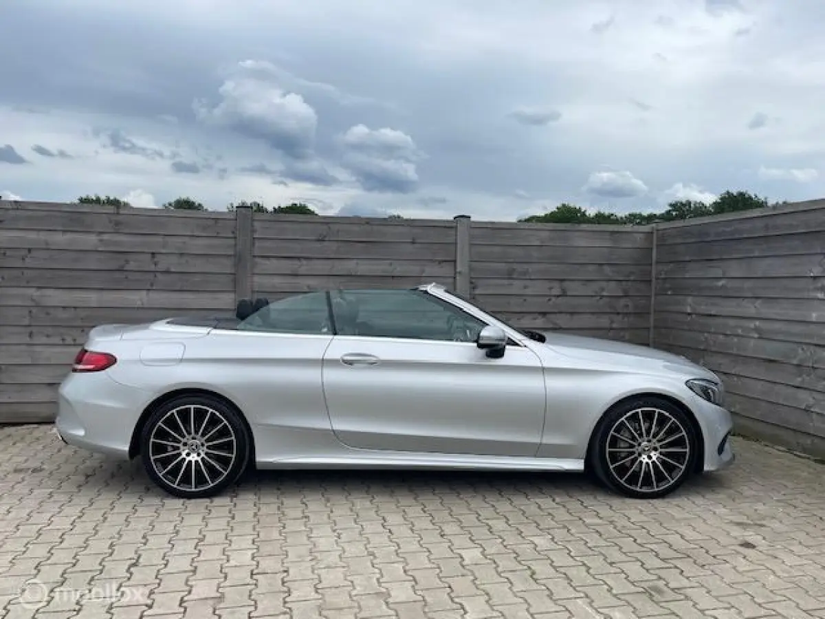 180 Premium Plus Stoel/Nekverw. AMG