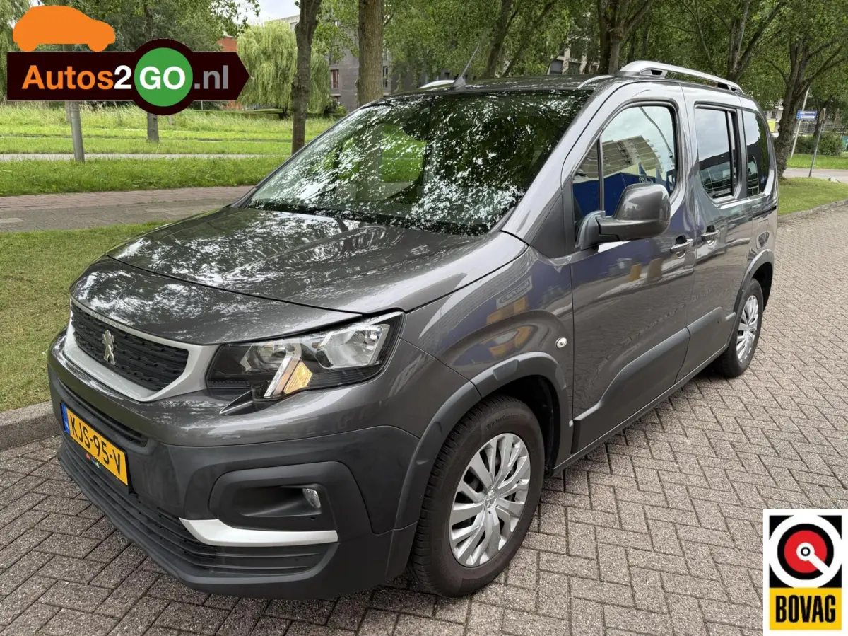 1.2 Puretech Allure I Navi I Cruise controle I Parkeersensoren I Applecarplay Android auto I trekhaak I rijklaar I