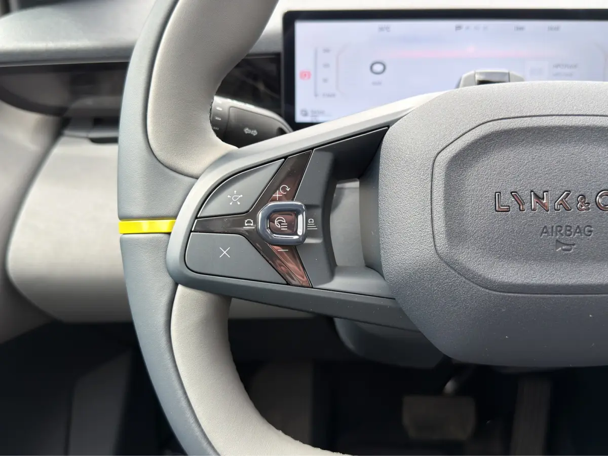 66 kWh More MY27! | 22 kW lader | 360 Camera | Memory seats | High end audio | Apple Carplay/Android Auto |