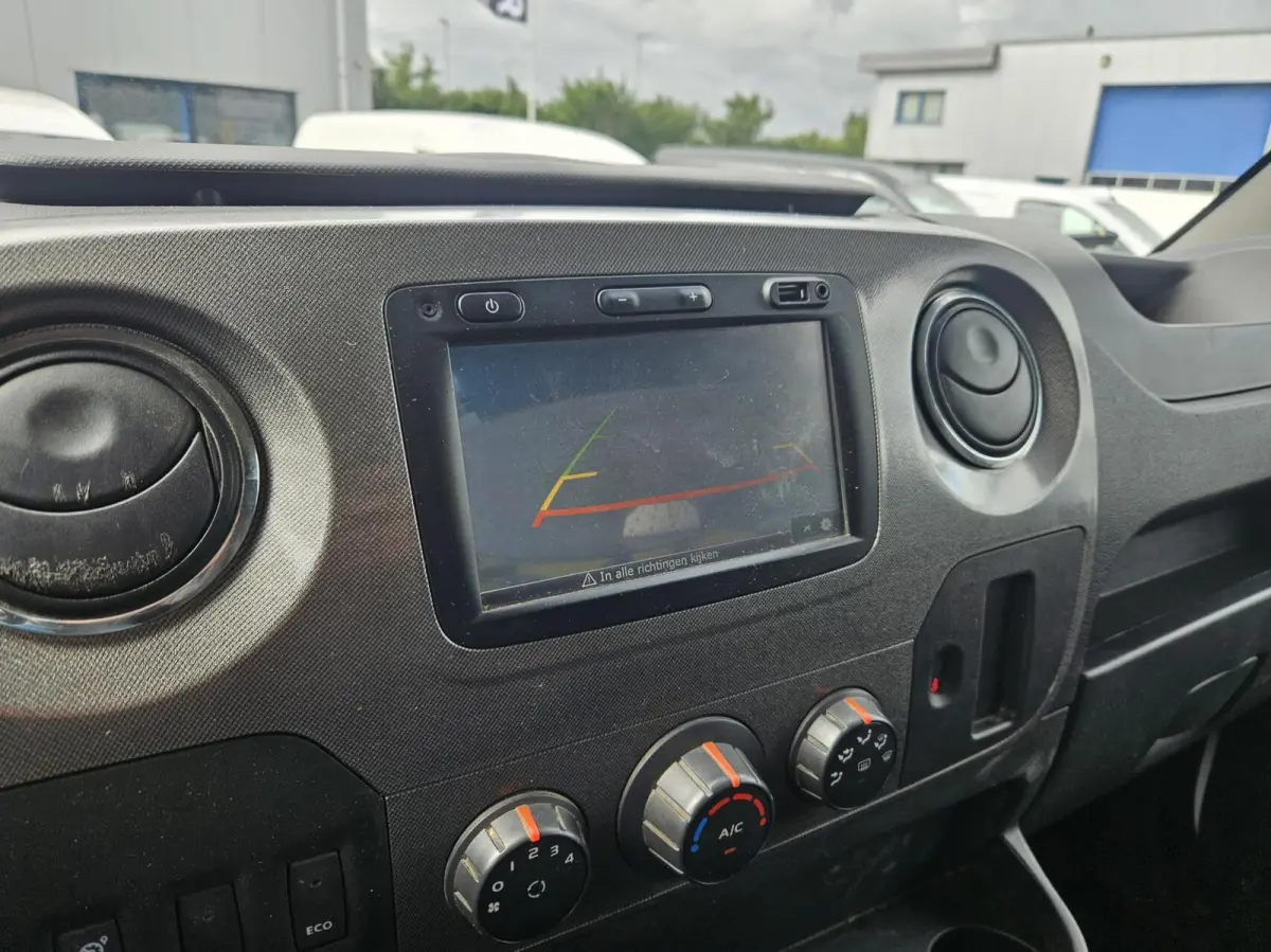 2.3 dCi L3H2 Airco 145 PK Navi 3-zits Cruise