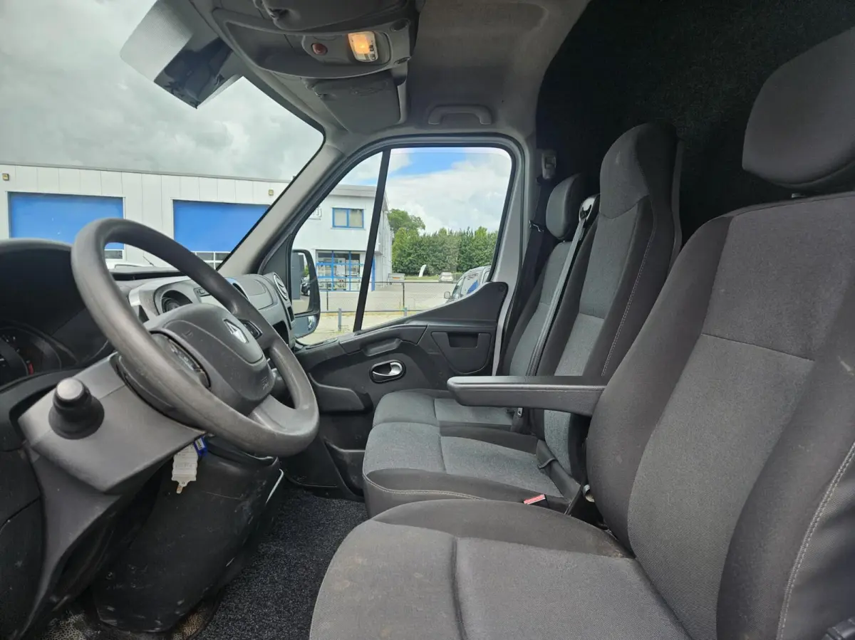 2.3 dCi L3H2 Airco 145 PK Navi 3-zits Cruise