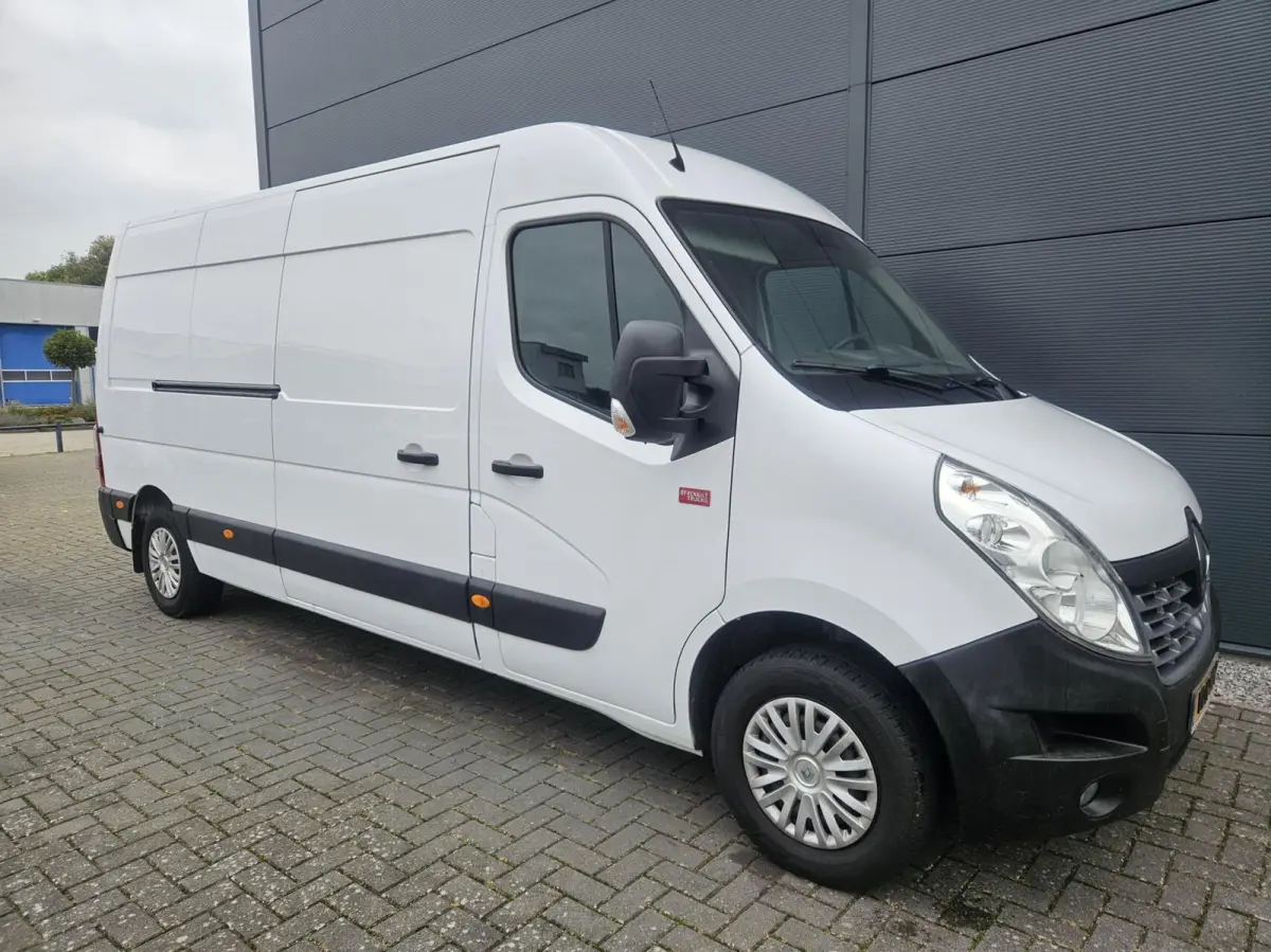 2.3 dCi L3H2 Airco 145 PK Navi 3-zits Cruise