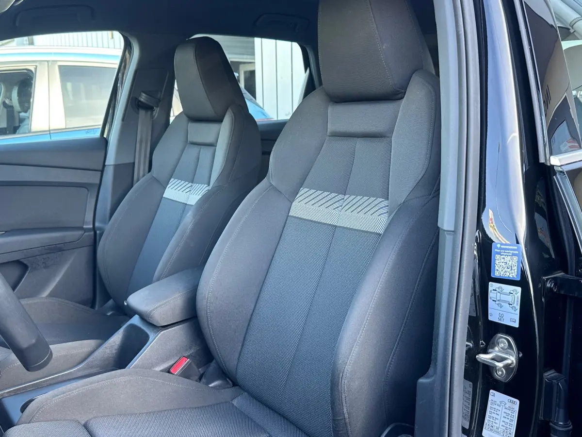 40 Launch edition Advanced 77 kWh FASE 3 Dealer ond