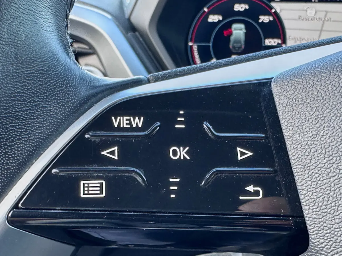 40 Launch edition Advanced 77 kWh FASE 3 Dealer ond