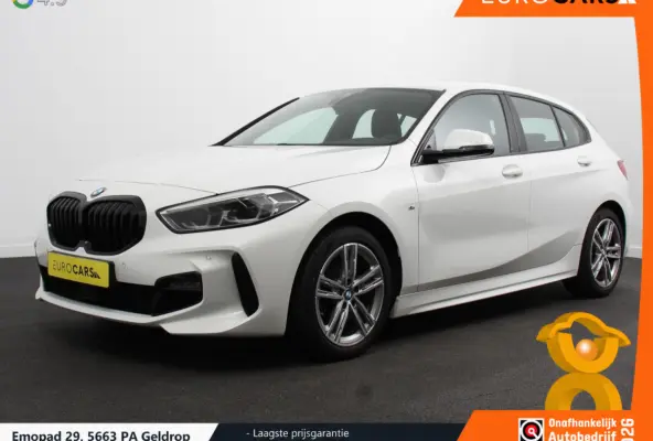 118i M-Sport Automaat Digitale Cockpit  Climate control  Stoel verwarming  LED  Sfeer verlichting  Lichtmetalen velgen  Navigatie  Apple carplay/ Android auto  Parkeersensoren