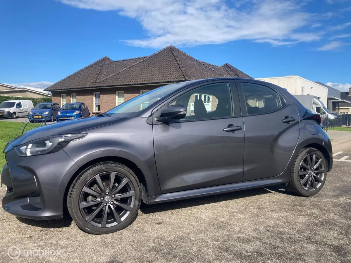 1.5 VVT-i Active 5 deurs airco camera carplay