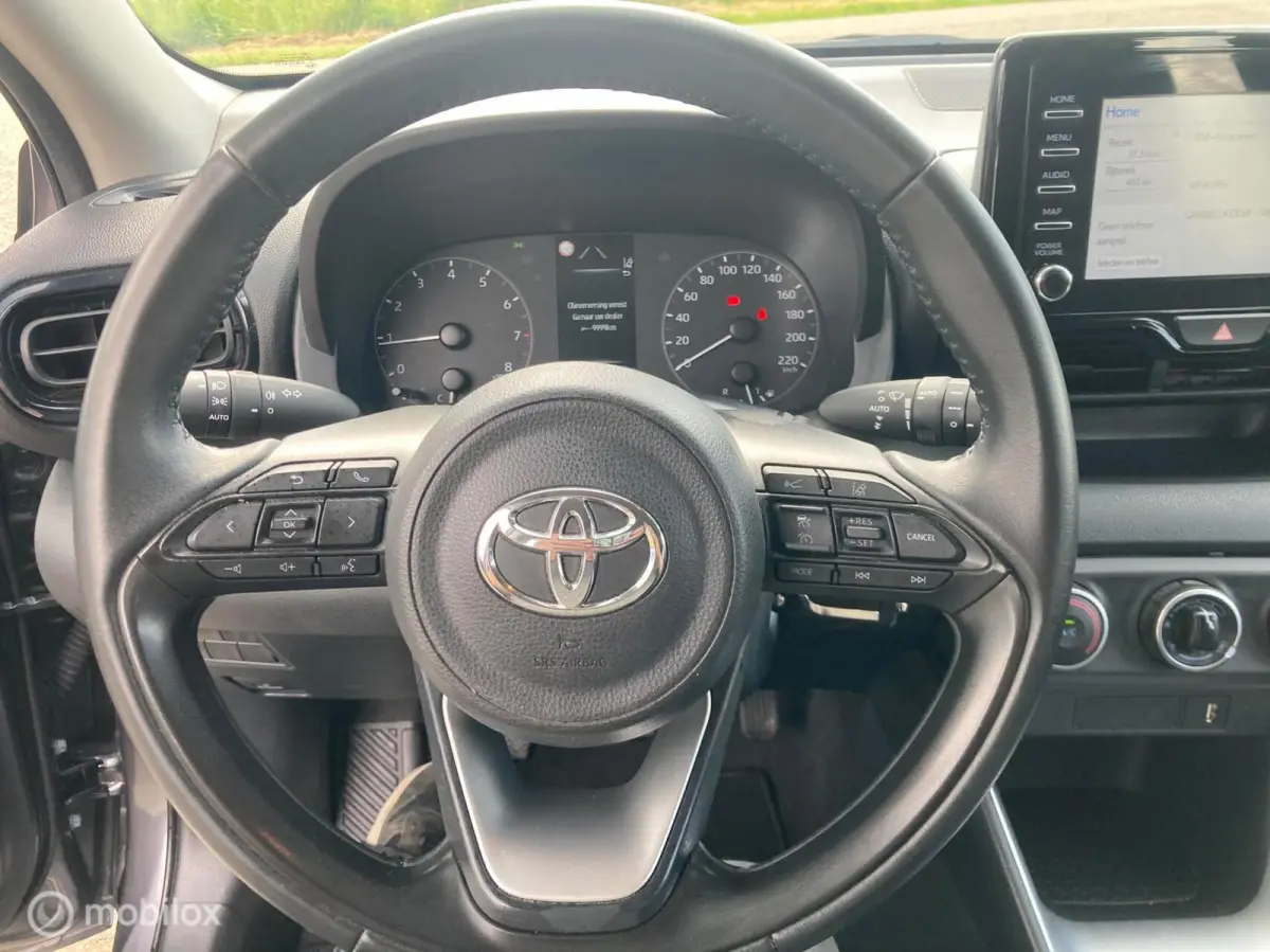 1.5 VVT-i Active 5 deurs airco camera carplay