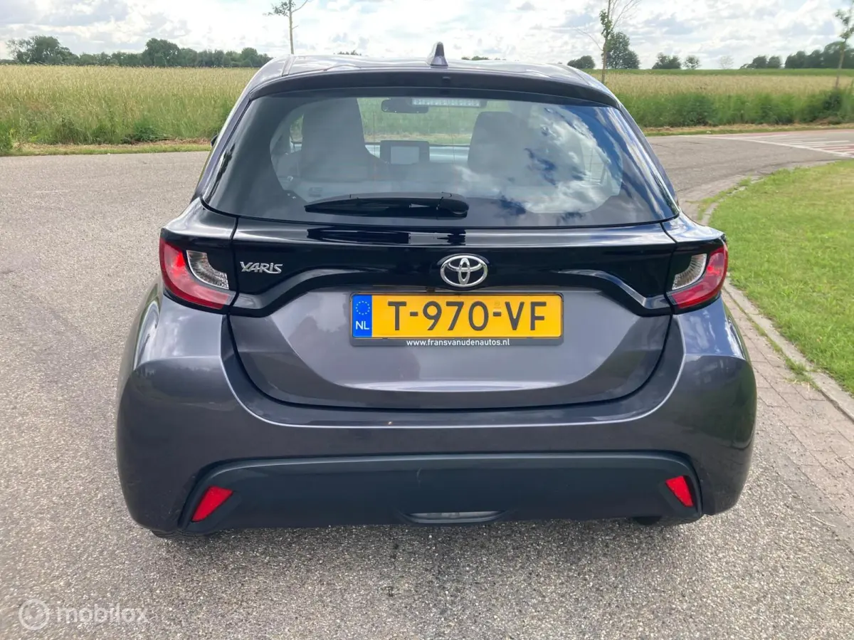 1.5 VVT-i Active 5 deurs airco camera carplay
