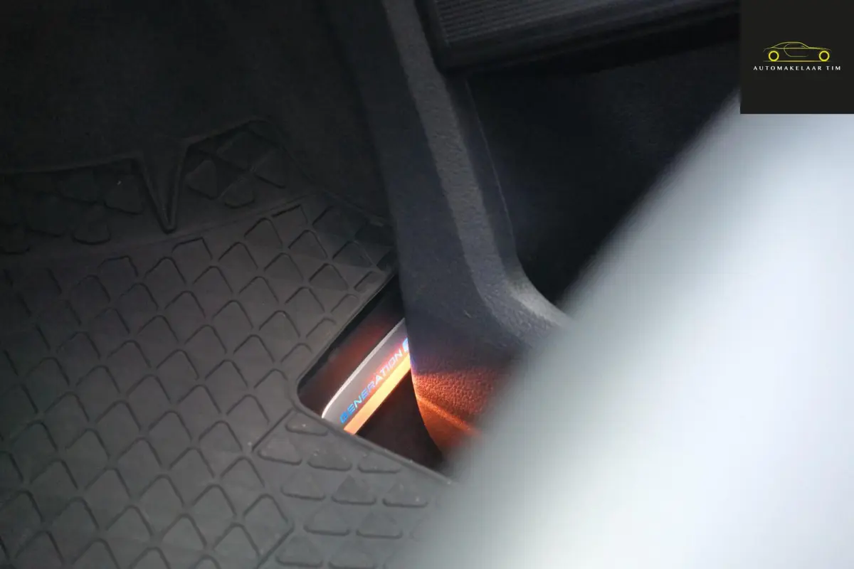 transporter VW Multivan T6 2.0 TDI 199PK DSG Highline | 7P | ACC | LED | Elek. deur | Trekhaak