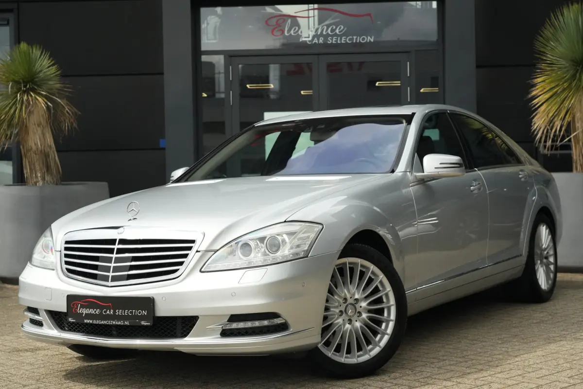 350 Prestige | 306PK | Schuifdak | HarmanKardon | NightVision | Leder | Mercedes-Benz S-Klasse 350 Prestige 306 PK met 3.5 V6 benzinemotor, schuif/-kanteldak, Harman Kardon premium audio, Ni