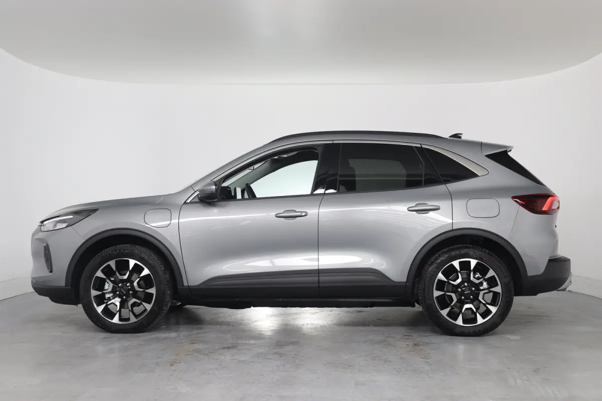 2.5 PHEV Titanium | Elektrische Trekhaak | Winter Pack | Adaptieve Cruise Control | 360* Camera | Keyless |