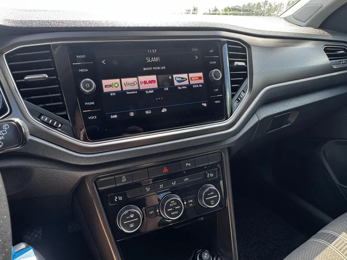 1.0 TSI Sport Business |ACC|PDC|Carplay
