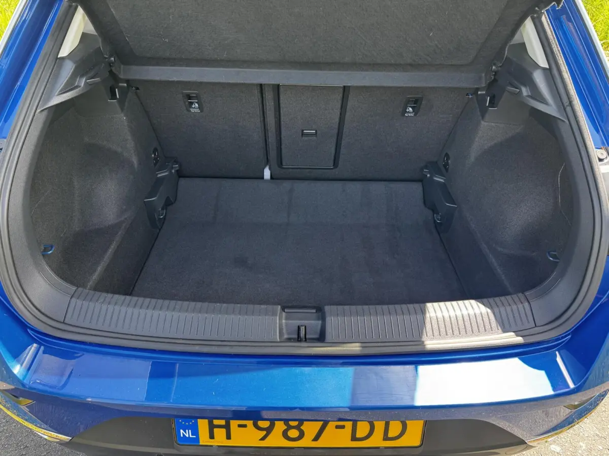 1.0 TSI Sport Business |ACC|PDC|Carplay