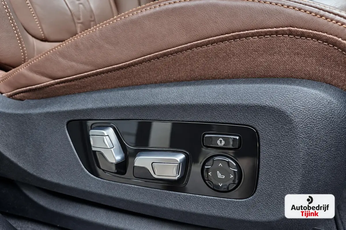 xDrive45e High Executive M-Sport | Luchtvering |  Elek. trekhaak | Safety pack | Achterasbesturing | HUD | M aerodynamica | Leder |