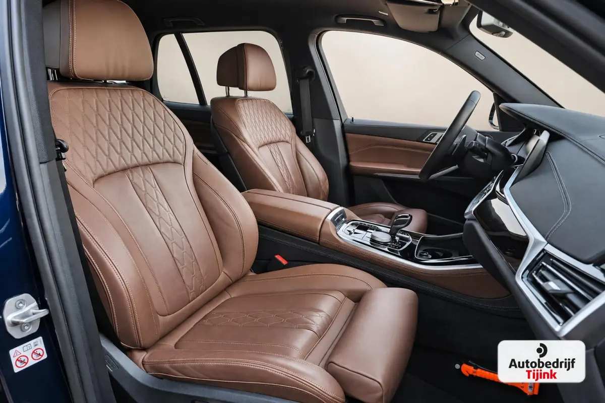 xDrive45e High Executive M-Sport | Luchtvering |  Elek. trekhaak | Safety pack | Achterasbesturing | HUD | M aerodynamica | Leder |