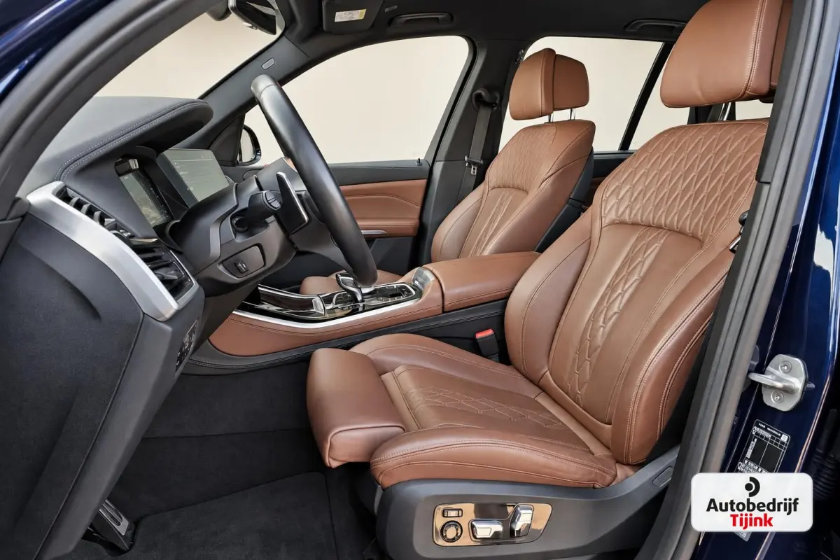 xDrive45e High Executive M-Sport | Luchtvering |  Elek. trekhaak | Safety pack | Achterasbesturing | HUD | M aerodynamica | Leder |