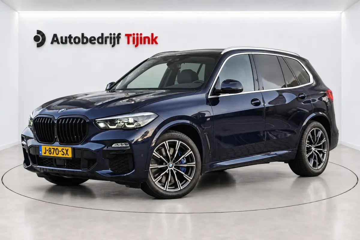 xDrive45e High Executive M-Sport | Luchtvering |  Elek. trekhaak | Safety pack | Achterasbesturing | HUD | M aerodynamica | Leder |