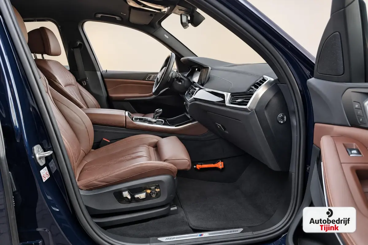 xDrive45e High Executive M-Sport | Luchtvering |  Elek. trekhaak | Safety pack | Achterasbesturing | HUD | M aerodynamica | Leder |