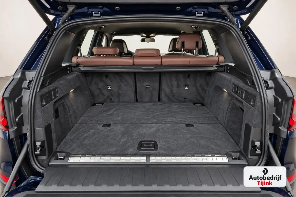 xDrive45e High Executive M-Sport | Luchtvering |  Elek. trekhaak | Safety pack | Achterasbesturing | HUD | M aerodynamica | Leder |