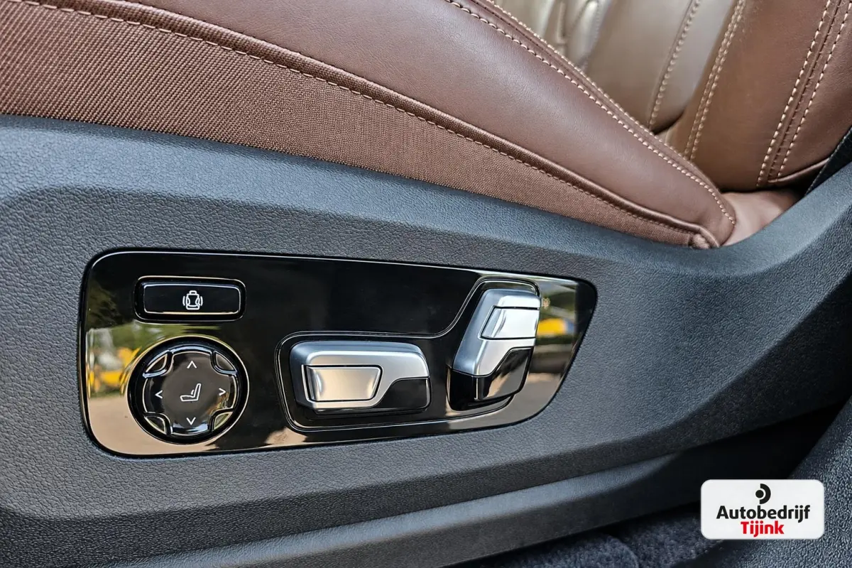 xDrive45e High Executive M-Sport | Luchtvering |  Elek. trekhaak | Safety pack | Achterasbesturing | HUD | M aerodynamica | Leder |