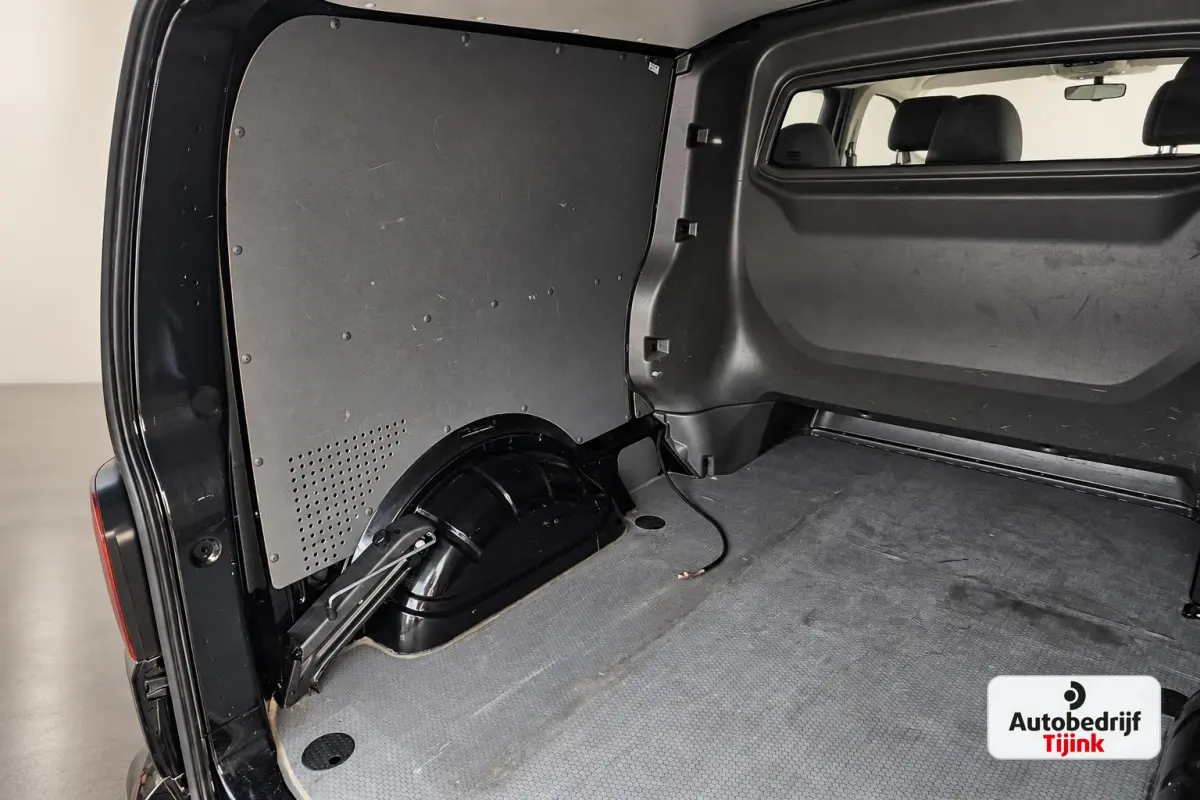 2.0 TDI 150PK 4MOTION DSG L2H1 Dubbele cabine | LED | Cruise | Camera | PDC | Marge | Standkachel | App-connect | 4X4 |