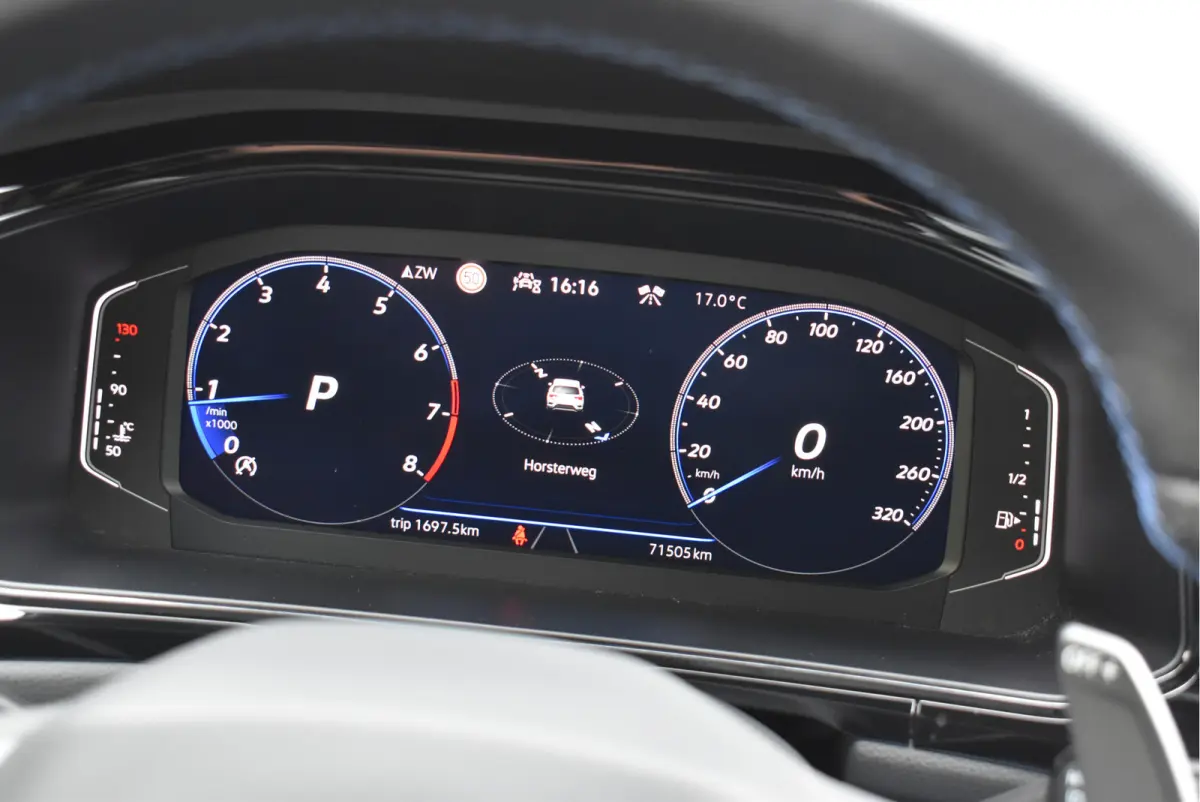 2.0 TSI 4Motion R Facelift Pano Navi Camera Keyless Beats 19 Inch