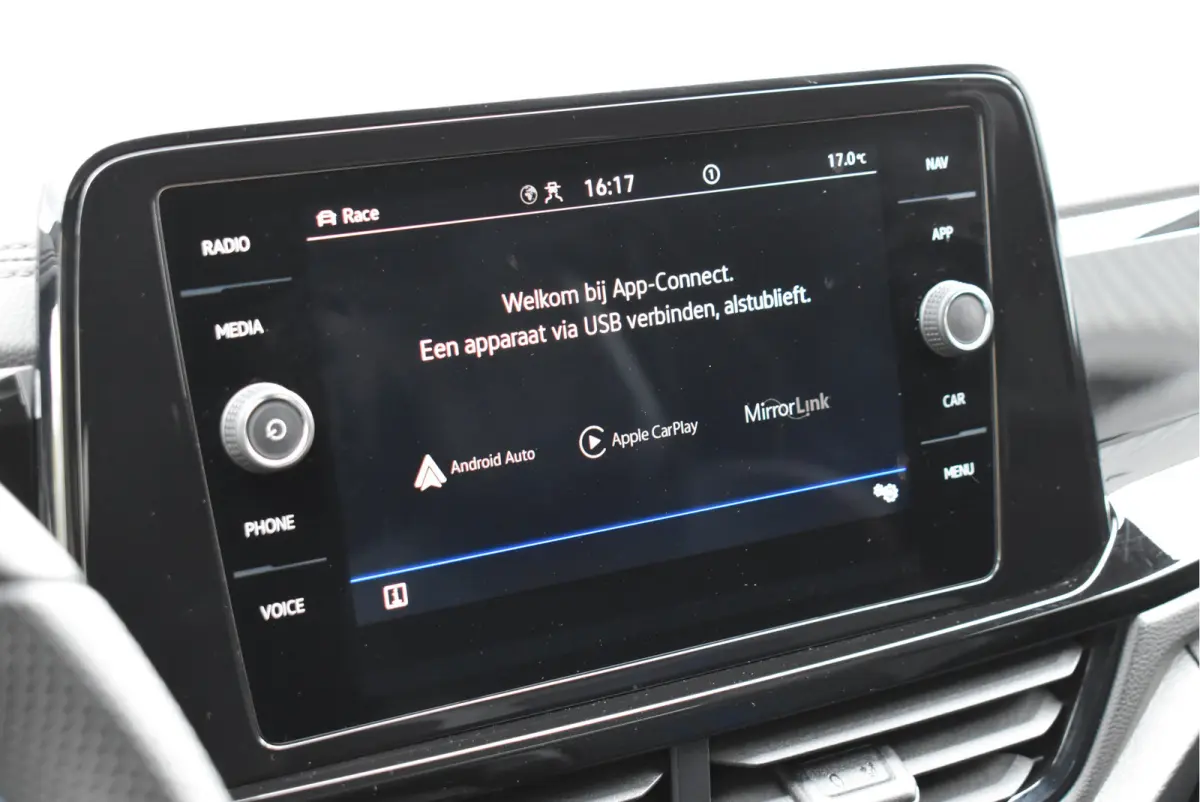 2.0 TSI 4Motion R Facelift Pano Navi Camera Keyless Beats 19 Inch