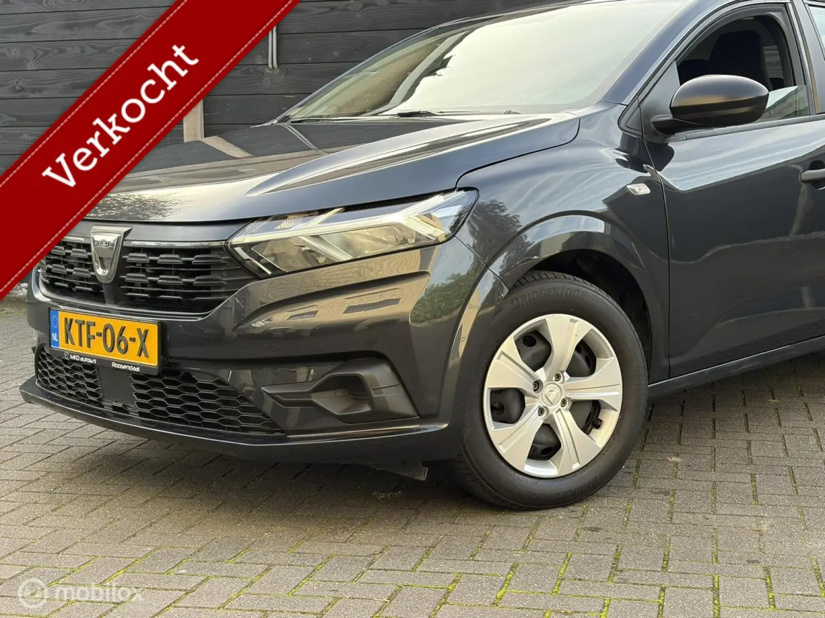 1.0 Essential Airco / CV afstandsbediend / 11.976 KM NAP 1e eigenaar!!!!